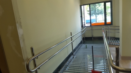 Stainless railing for building access