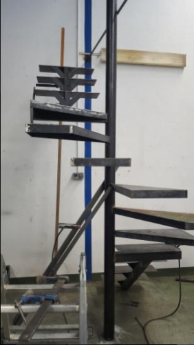 Rotating ladder